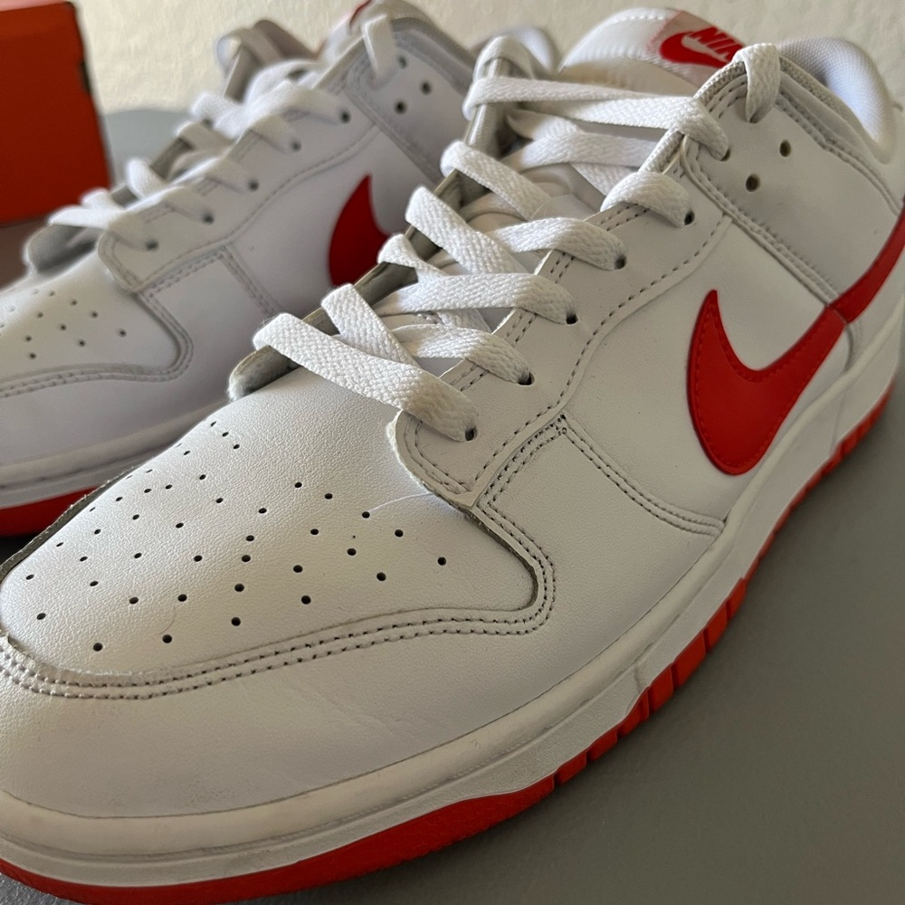 Nike Dunk Low "Picante Red"